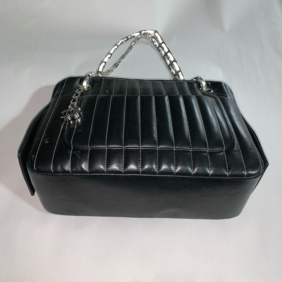 CHANEL black quilted lambskin CAMERA BAG purse - Picture 5 of 16